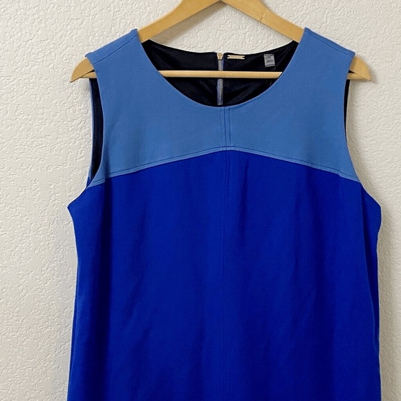 NWT Tahari Shift Dress Size 14 Blue Black Color Block Sleeveless - Picture 2 of 5